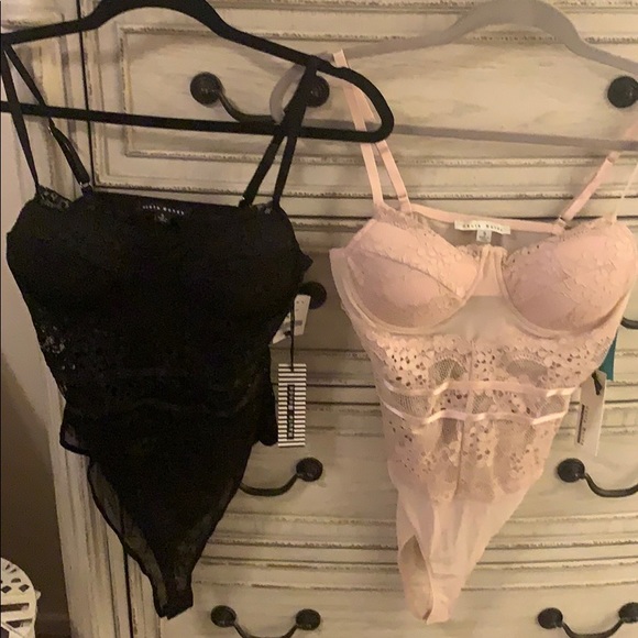 rhapsodielle Tops - Lace bodysuits